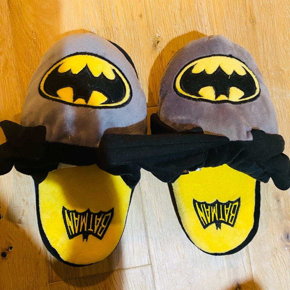 Batman stompeez slippers size childrens small 9-13